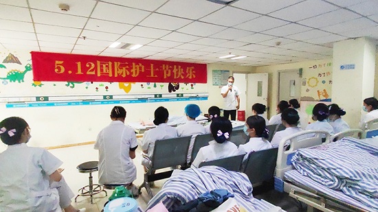 [成都癲癇病醫院]同場競技展風采！護士節，我院成功舉辦心肺復蘇技能大賽